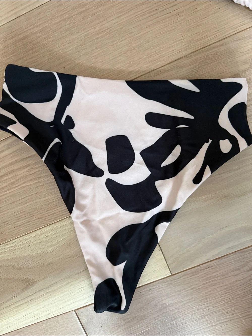 Diarrablu Black & Cream Abstract Tie Bikini